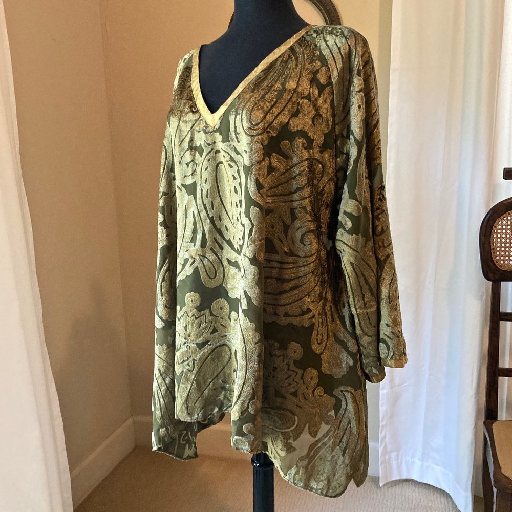 Serrahna Olive Green Chiffon Tunic With Textured Gold Floral Paisley Pattern.